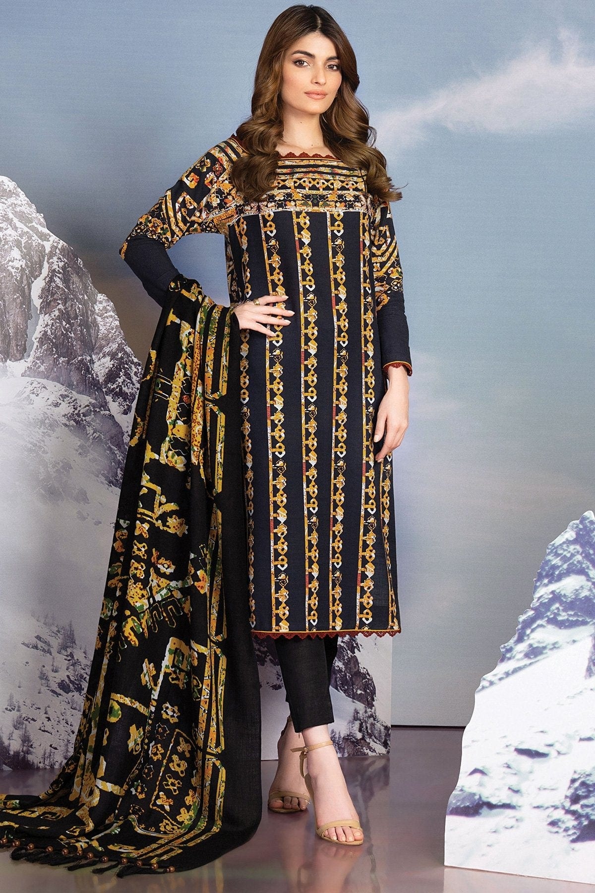 3 Pc Printed Khaddar Suit With Shawl