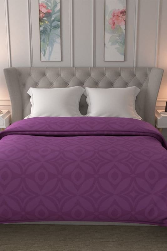 Dyed Cotton Jacquard Matelass? Bedspread